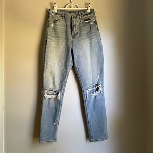 American Eagle Curvy Mom Jean